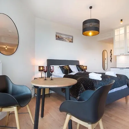 In By The * Pobierowo