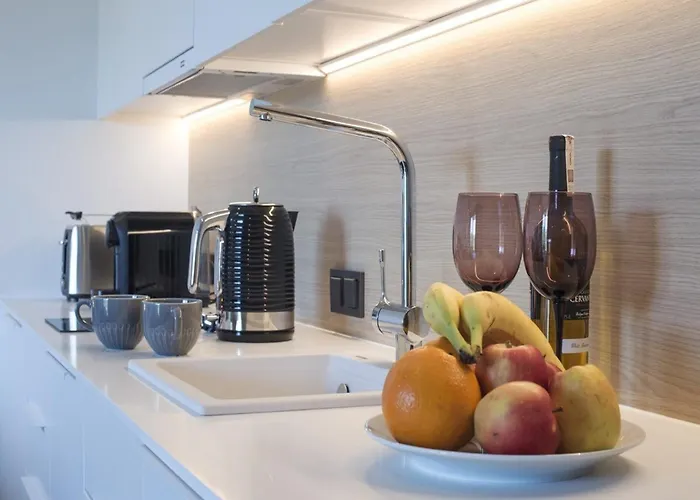 アパート In By The